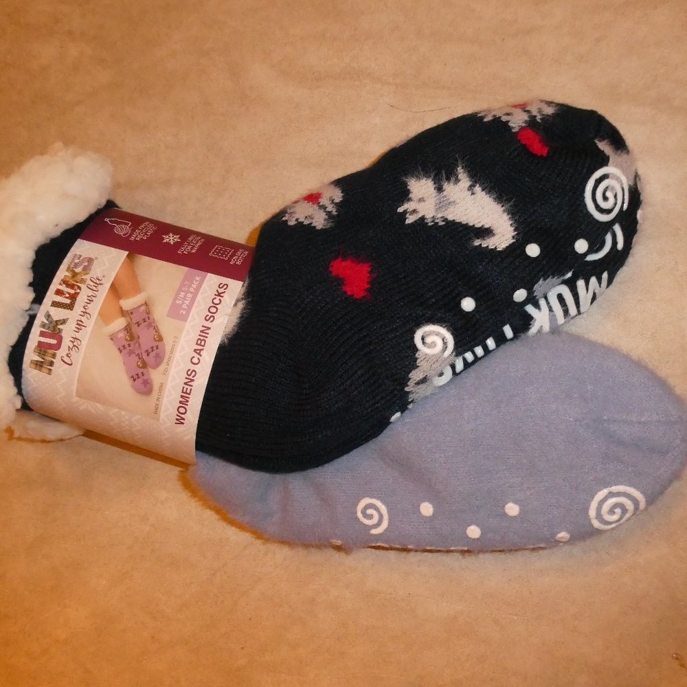 MUK LUK 2 PACK WOMENS CABIN SOCKS-S/M-NAVY WITH DOGS, SOLID BLUE